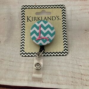 Initial L badge holder clip on-NEW